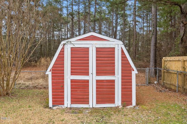 306 Wapiti Drive, Spring Lake, NC 28390