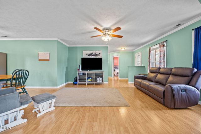 306 Wapiti Drive, Spring Lake, NC 28390