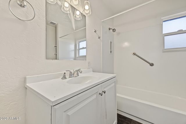 1626 W TAYLOR Street, Phoenix, AZ 85007