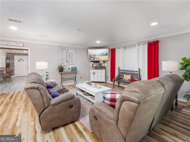 2075 Sylvia Lane, Waycross, GA 31503