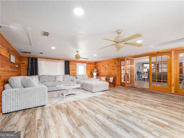 2075 Sylvia Lane, Waycross, GA 31503