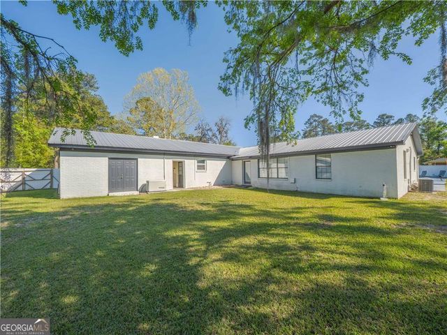 2075 Sylvia Lane, Waycross, GA 31503
