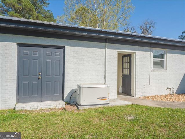 2075 Sylvia Lane, Waycross, GA 31503