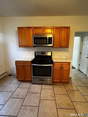 109-111 Park Terrace 1, Bridgeport, CT 06604