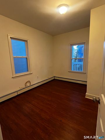 109-111 Park Terrace 1, Bridgeport, CT 06604