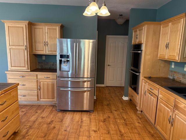 233 Rock Hill Road, Fairfield Bay, AR 72088