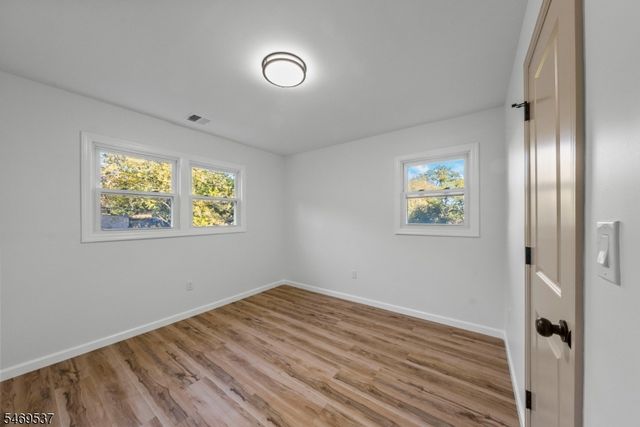 9 Shelley Ter, West Orange Twp., NJ 07052