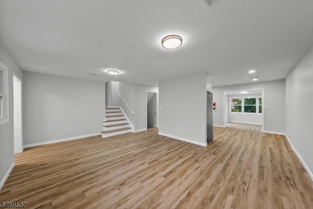 9 Shelley Ter, West Orange Twp., NJ 07052