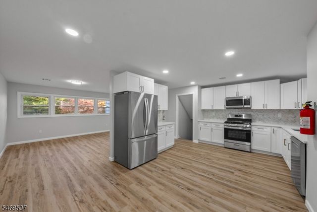 9 Shelley Ter, West Orange Twp., NJ 07052