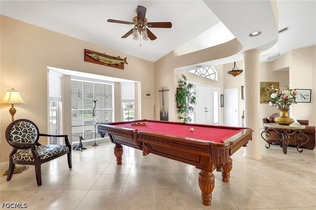 4403 SE 11th PL, Cape Coral, FL 33904