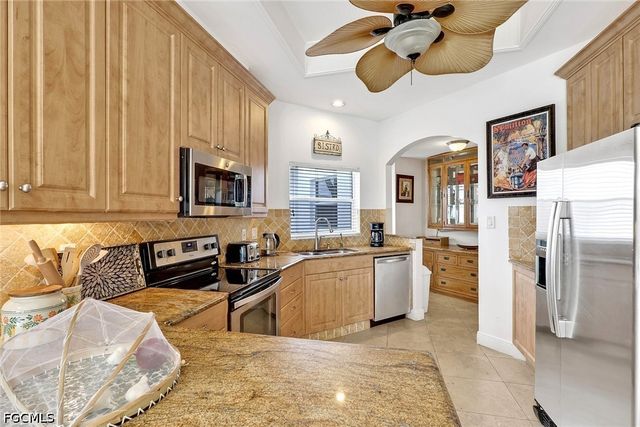 4403 SE 11th PL, Cape Coral, FL 33904