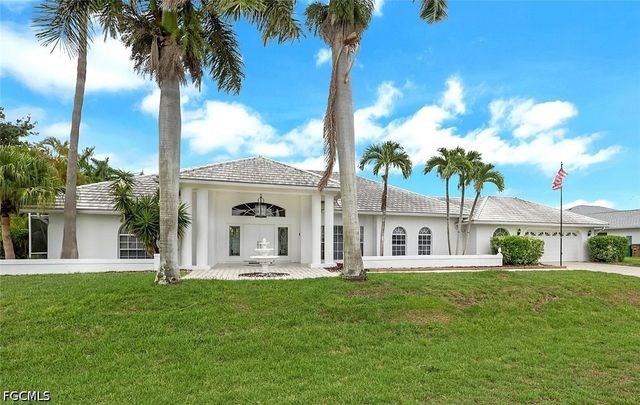 4403 SE 11th PL, Cape Coral, FL 33904