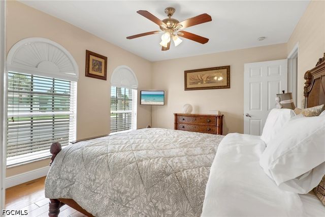 4403 SE 11th PL, Cape Coral, FL 33904