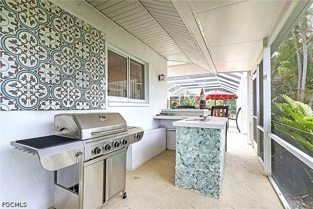 4403 SE 11th PL, Cape Coral, FL 33904