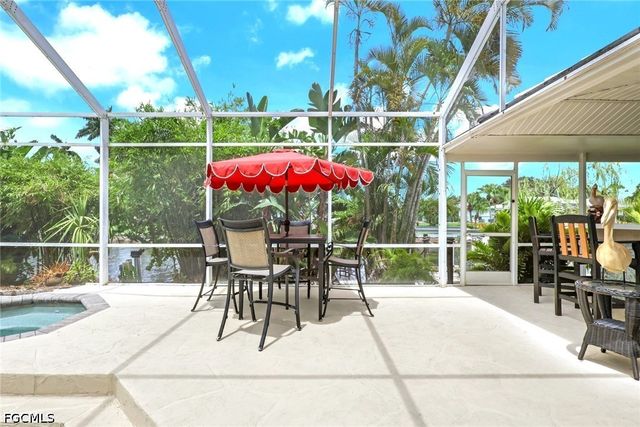 4403 SE 11th PL, Cape Coral, FL 33904