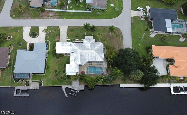 4403 SE 11th PL, Cape Coral, FL 33904