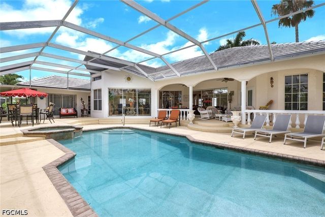 4403 SE 11th PL, Cape Coral, FL 33904