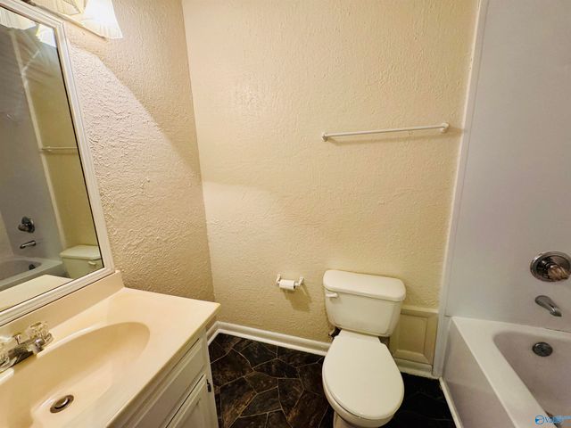 13900 Wyandotte Drive, Huntsville, AL 35803