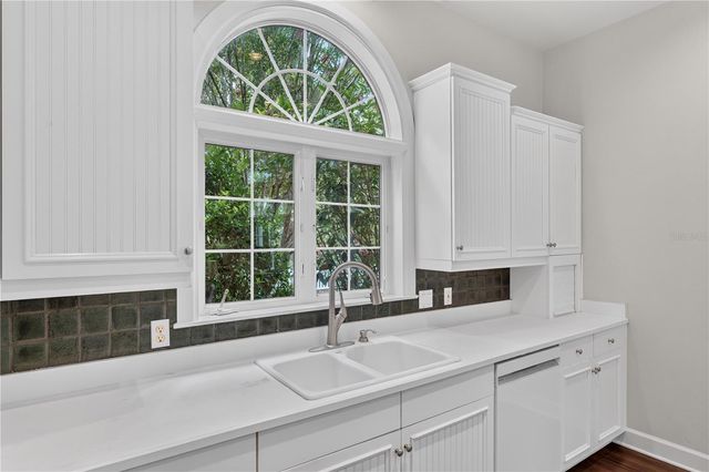 3915 SW 95TH TERRACE, Gainesville, FL 32608