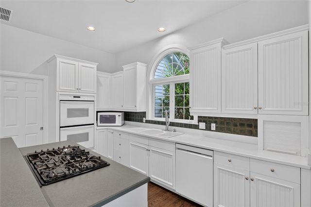3915 SW 95TH TERRACE, Gainesville, FL 32608