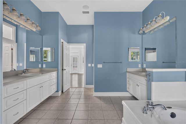 3915 SW 95TH TERRACE, Gainesville, FL 32608