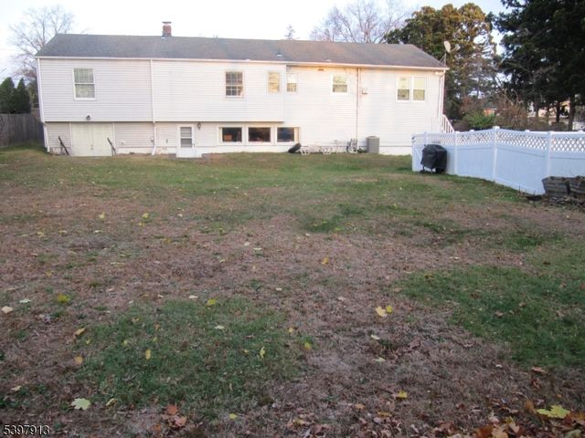 37 Atwood Pl, Wayne Twp., NJ 07470