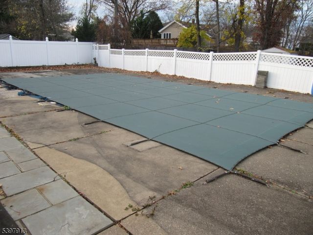37 Atwood Pl, Wayne Twp., NJ 07470