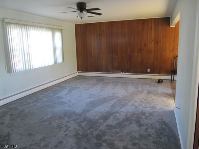 37 Atwood Pl, Wayne Twp., NJ 07470