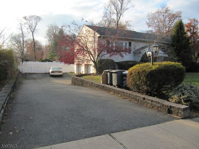 37 Atwood Pl, Wayne Twp., NJ 07470