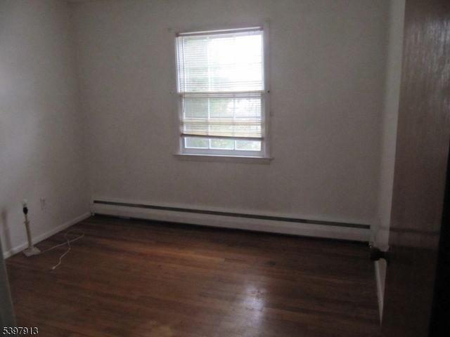 37 Atwood Pl, Wayne Twp., NJ 07470