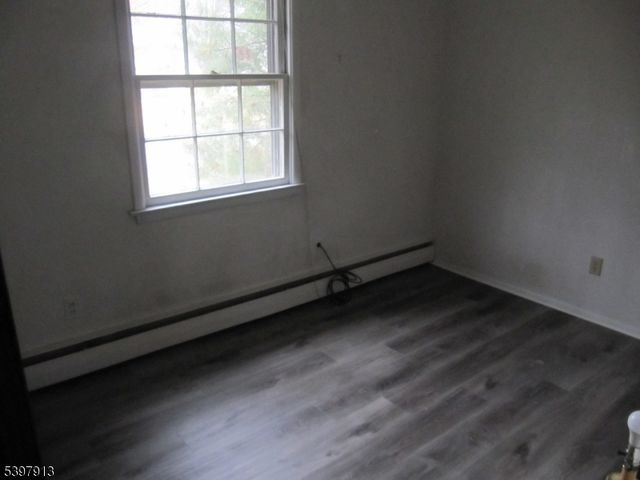37 Atwood Pl, Wayne Twp., NJ 07470