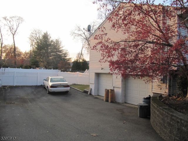 37 Atwood Pl, Wayne Twp., NJ 07470