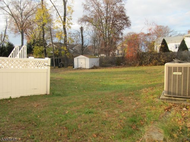 37 Atwood Pl, Wayne Twp., NJ 07470