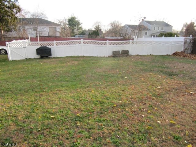 37 Atwood Pl, Wayne Twp., NJ 07470