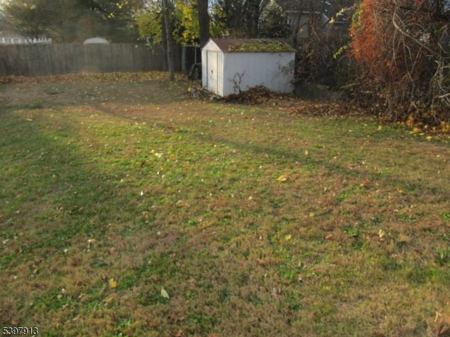 37 Atwood Pl, Wayne Twp., NJ 07470