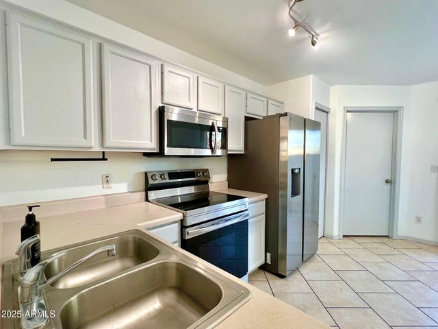 7801 N 44TH Drive 1180, Glendale, AZ 85301