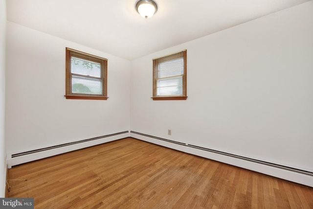 234 W CHESTNUT ST, Souderton, PA 18964