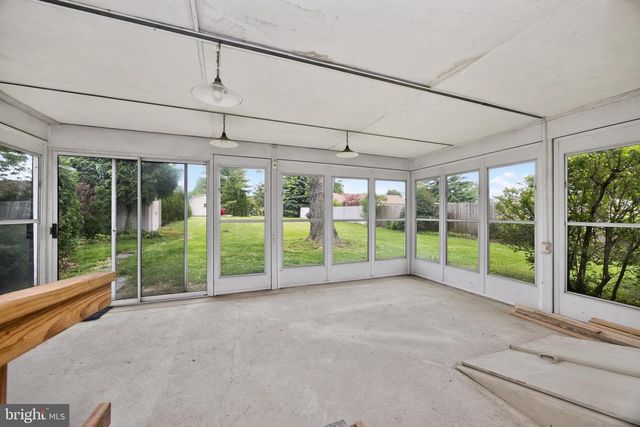 234 W CHESTNUT ST, Souderton, PA 18964