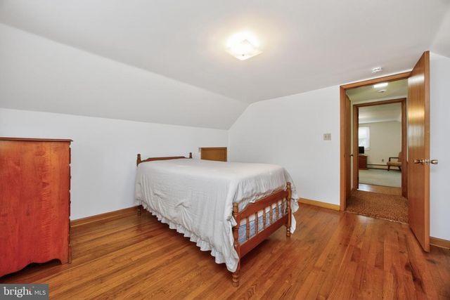 234 W CHESTNUT ST, Souderton, PA 18964