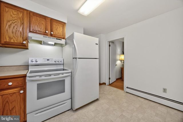 234 W CHESTNUT ST, Souderton, PA 18964