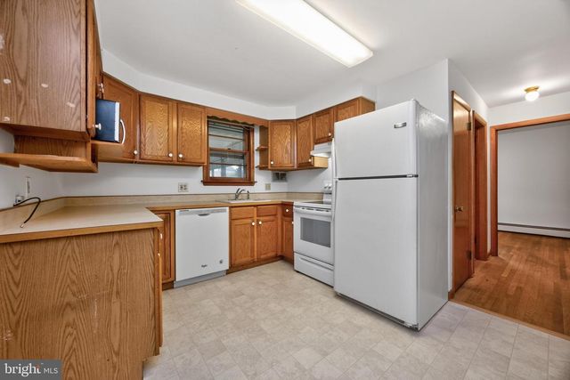 234 W CHESTNUT ST, Souderton, PA 18964