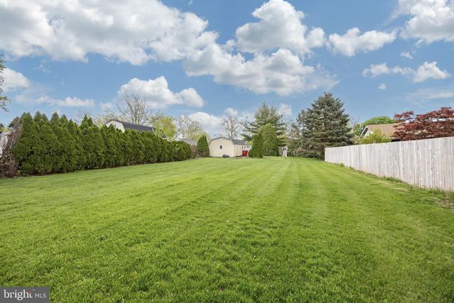 234 W CHESTNUT ST, Souderton, PA 18964