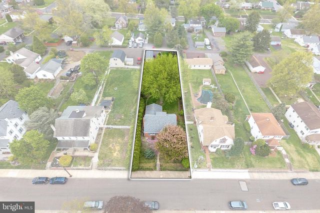 234 W CHESTNUT ST, Souderton, PA 18964