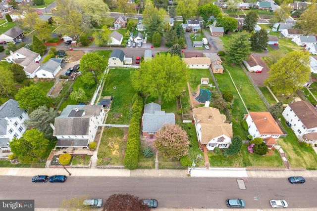 234 W CHESTNUT ST, Souderton, PA 18964