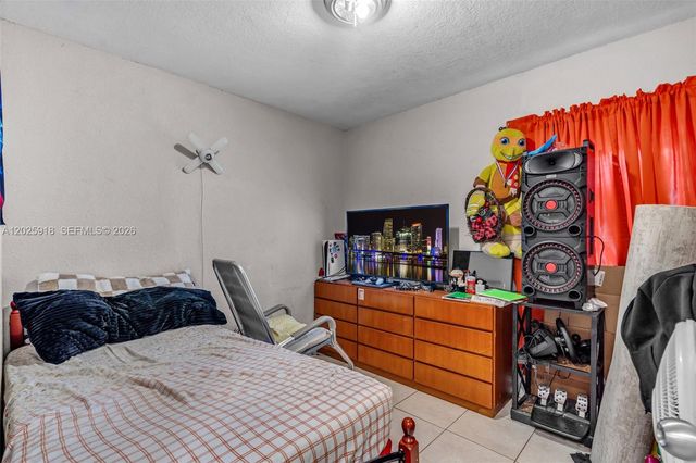 2365 NW 155th St, Miami Gardens, FL 33054