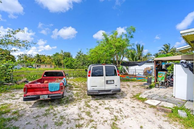 2365 NW 155th St, Miami Gardens, FL 33054