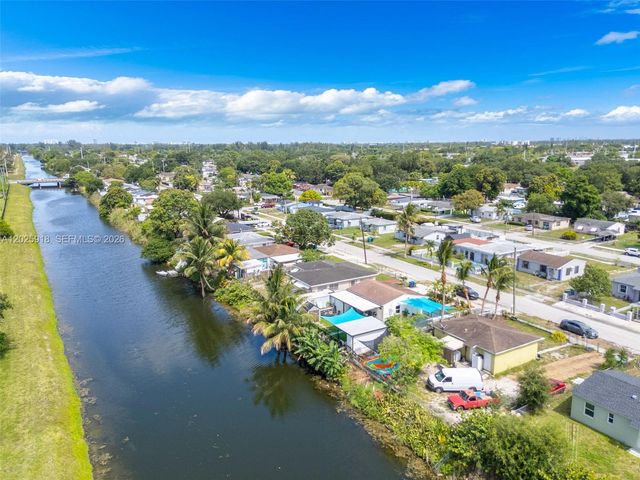 2365 NW 155th St, Miami Gardens, FL 33054