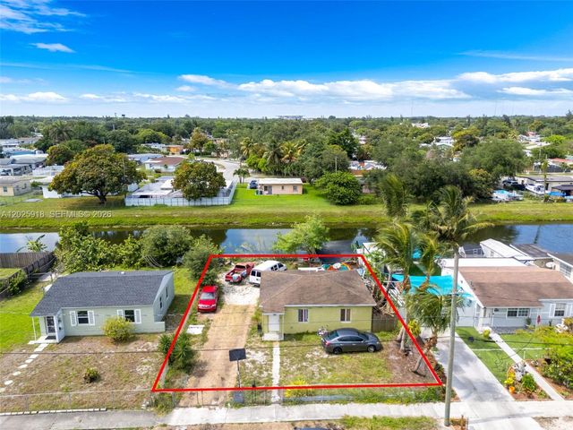 2365 NW 155th St, Miami Gardens, FL 33054