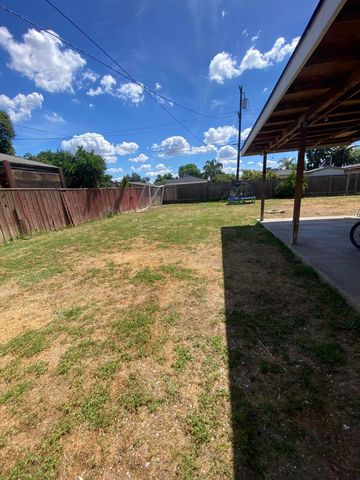 333 E Linden Avenue, Reedley, CA 93654