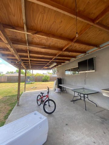 333 E Linden Avenue, Reedley, CA 93654
